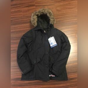 Misty Mountain women’s medium Luna parka, warm waterproof, black, new with tags